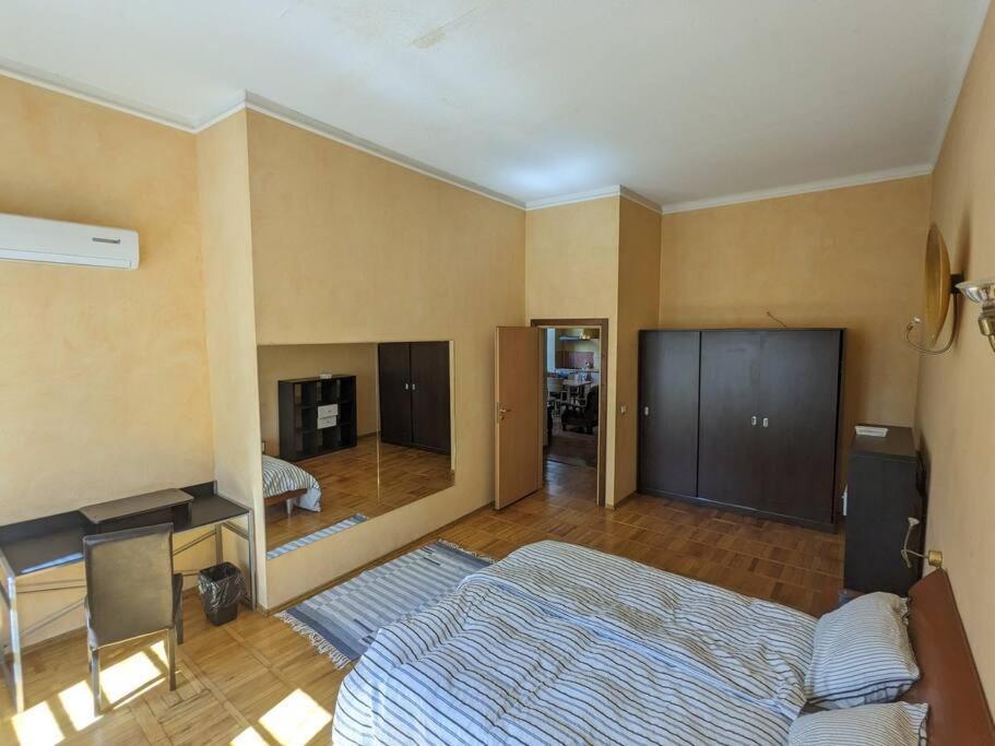 Boheme Central Apartment Timisoara Ngoại thất bức ảnh