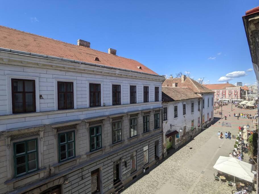 Boheme Central Apartment Timisoara Ngoại thất bức ảnh