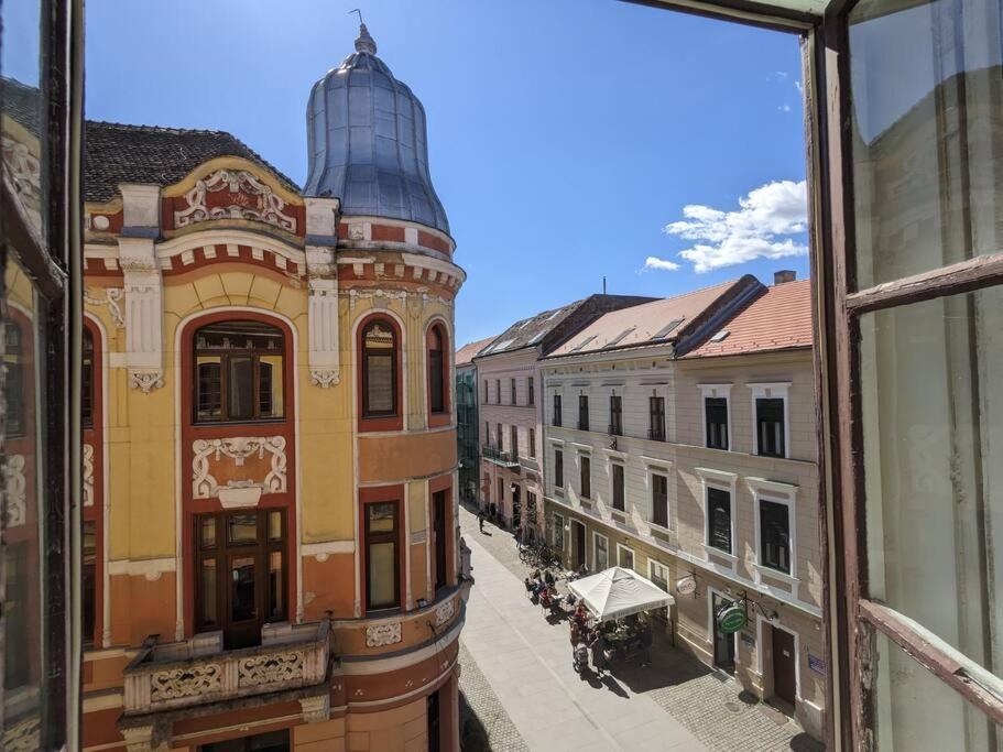Boheme Central Apartment Timisoara Ngoại thất bức ảnh